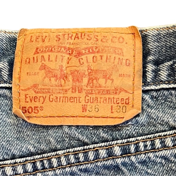 Vintage Levi’s 505 Regular Fit Straight Leg 505-0218 Made in USA - Picture 3 of 16